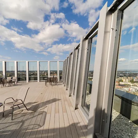 Апартаменти Ans Hanza Tower No 701 - Swimming Pool, Sauna, Jacuzzi, Viewing Terrace Щецин