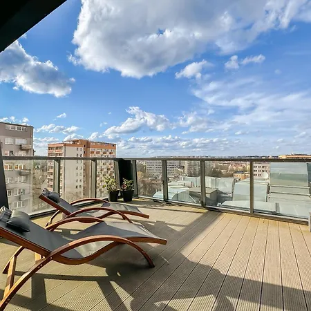 Hanza Tower No. 701 - Swimming Pool, Jacuzzi, Terrace