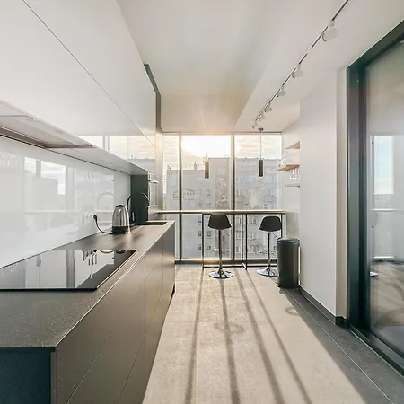 Ans Hanza Tower No 701 - Swimming Pool, Sauna, Jacuzzi, Viewing Terrace