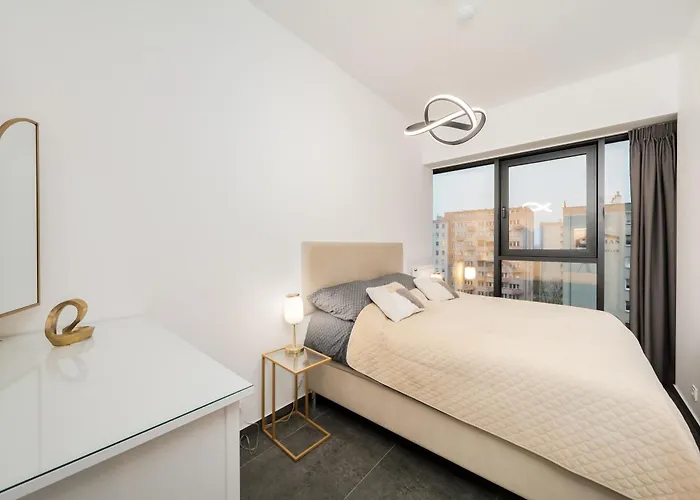 Ans Hanza Tower No 701 - Swimming Pool, Sauna, Jacuzzi, Viewing Terrace *