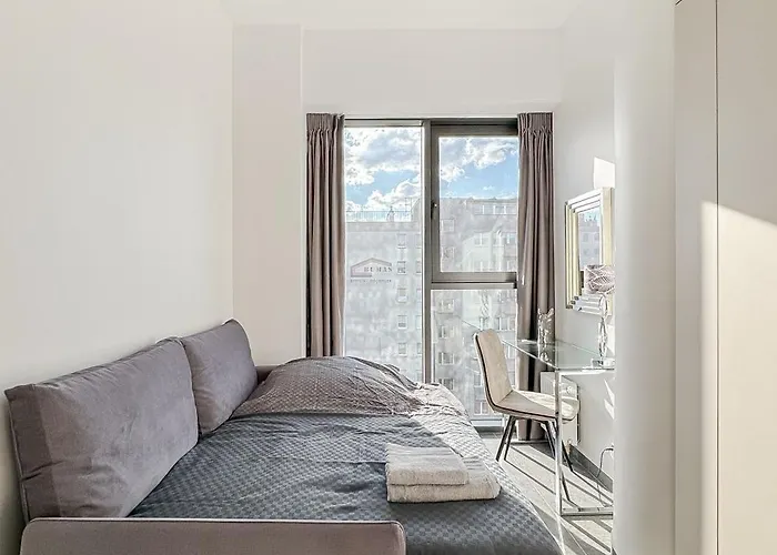 Ans Hanza Tower No 701 - Swimming Pool, Sauna, Jacuzzi, Viewing Terrace *